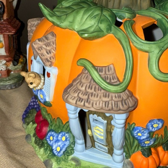 Colorful Cute Pumpkin Mouse House Figurine for tea light candles - Picture 2 of 5